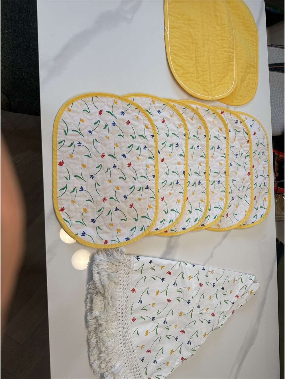 Vintage Patio Placemats/Table Cloth Set, Floral Pattern, Great Condition [COPY]